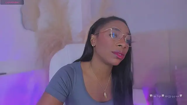 aprilebony  online show from June 2026 10:54:02 AM