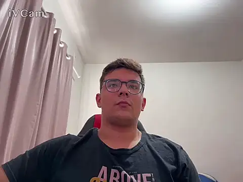 Snapshot of Thickdick6905 chatting on November 2025 05:49:02 PM Thickdick6905 online show from November 2025 05:49:02 PM