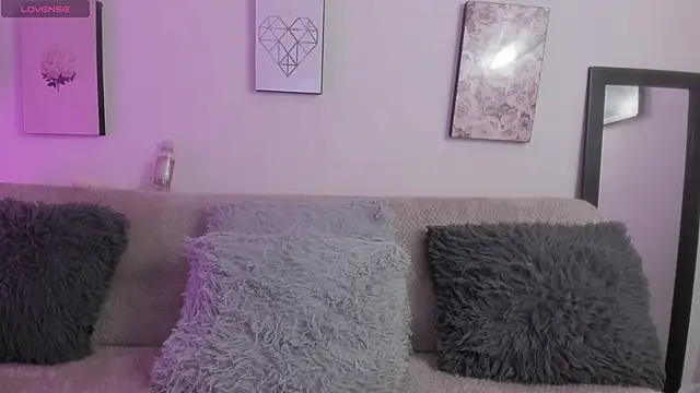 Snapshot of Murieel_69 chatting on November 2025 09:14:01 PM Murieel 69 online show from November 2025 09:14:01 PM