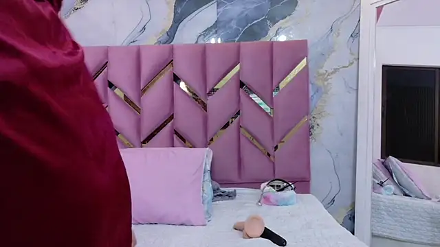 Snapshot of daddys_little_princesss chatting on February 2026 07:23:01 PM daddys little princesss online show from February 2026 07:23:01 PM