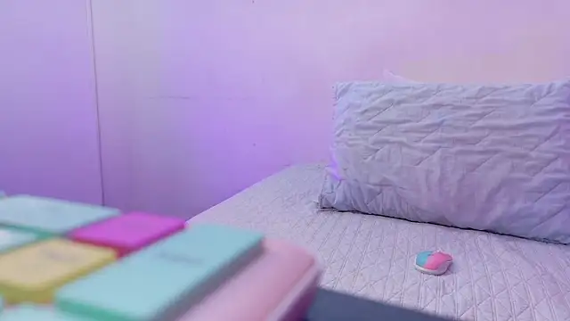 Snapshot of daddys_little_princesss chatting on February 2026 12:25:02 PM daddys little princesss online show from February 2026 12:25:02 PM