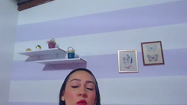kimberlyvega online show from June 2026 06:12:01 PM