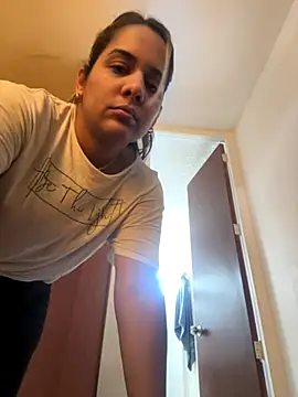 Snapshot of DeboraEvans chatting on October 2025 03:22:01 PM DeboraEvans online show from October 2025 03:22:01 PM