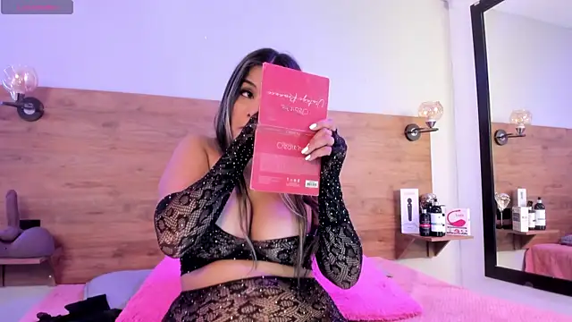 Snapshot of DeboraEvans chatting on November 2025 08:14:01 PM DeboraEvans online show from November 2025 08:14:01 PM