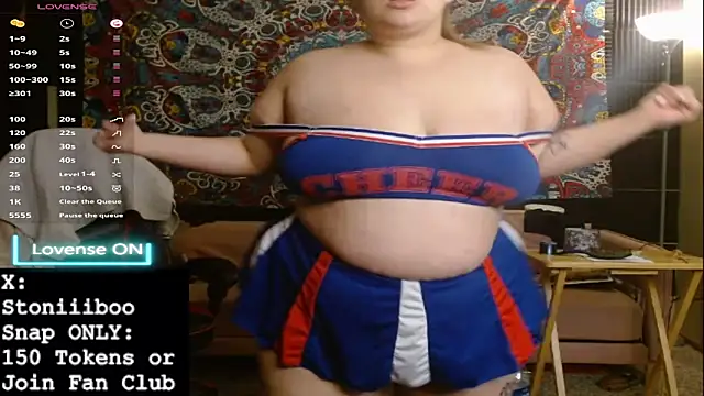 Stoniiiboo online show from October 2025 12:37:02 PM