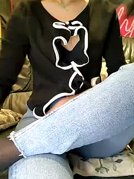 Melody87 online show from November 2025 09:15:01 PM