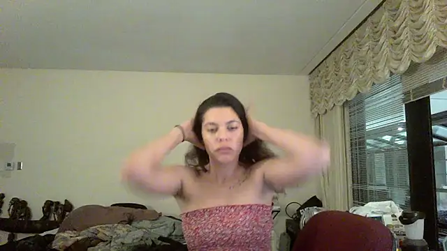 Snapshot of Butterfly876 chatting on March 2025 10:03:01 AM Butterfly876 online show from March 2025 10:03:01 AM