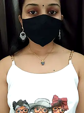 Angleannie online show from May 2026 02:17:02 PM