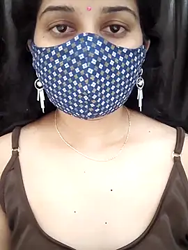 Snapshot of Angleannie chatting on November 2025 03:23:02 PM Angleannie online show from November 2025 03:23:02 PM