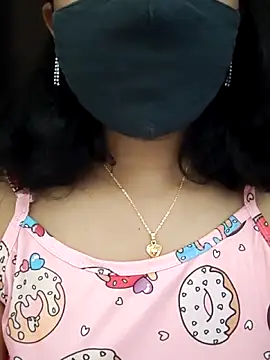 Snapshot of Angleannie chatting on February 2026 05:10:01 PM Angleannie online show from February 2026 05:10:01 PM