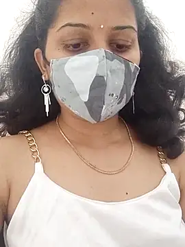 Snapshot of Angleannie chatting on October 2025 08:39:01 AM Angleannie online show from October 2025 08:39:01 AM