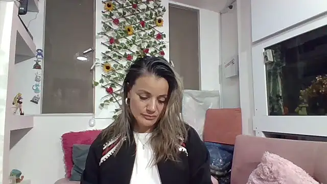 sweetfantasyy69 online show from November 2025 05:00:01 AM