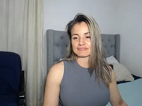Snapshot of sweetfantasyy69 chatting on October 2025 12:44:02 AM sweetfantasyy69 online show from October 2025 12:44:02 AM