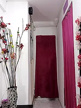 sweetfantasyy69 online show from February 2026 02:01:01 AM