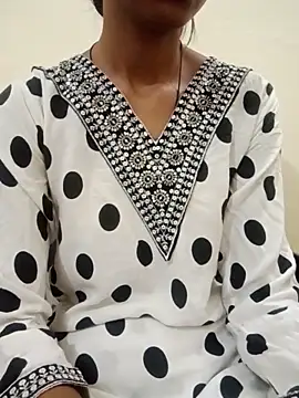 Snapshot of Kumkum_36 chatting on November 2025 04:16:02 AM Kumkum 36 online show from November 2025 04:16:02 AM