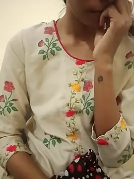 Snapshot of Kumkum_36 chatting on November 2025 04:49:01 AM Kumkum 36 online show from November 2025 04:49:01 AM