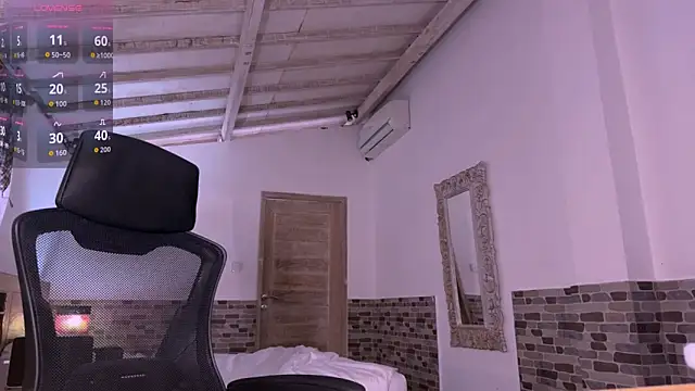 Femdom Lola online show from April 2026 04:38:01 AM