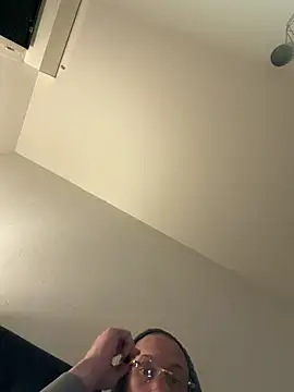 Guitccch online show from March 2026 09:15:01 PM