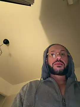 Guitccch online show from March 2026 01:12:01 AM