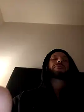 Guitccch online show from April 2026 08:15:01 PM