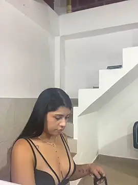 CandyRoxx1  online show from April 2026 04:38:02 AM