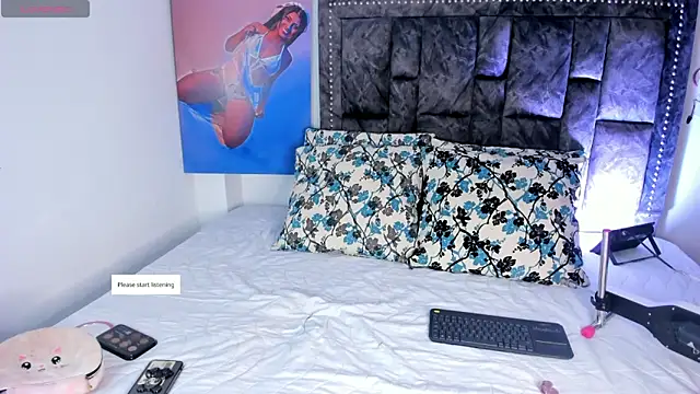 CandyRoxx1  online show from November 2025 05:12:02 PM