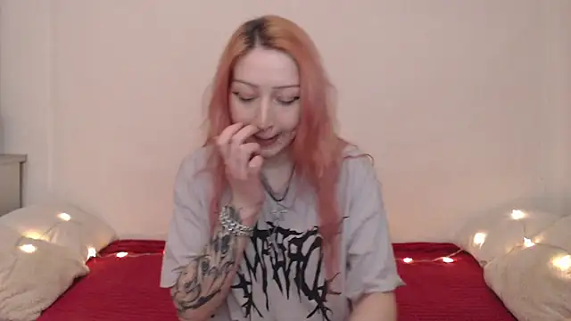 Emily hardcore online show from April 2026 10:05:01 PM