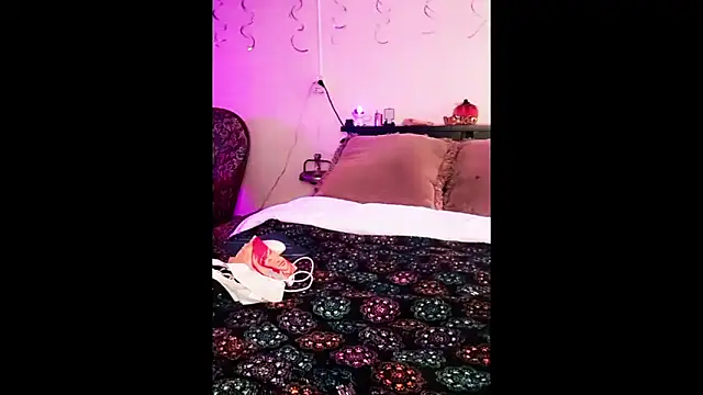 samone9 online show from October 2025 07:58:01 PM