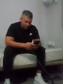 antonioM84 online show from November 2025 06:52:01 PM