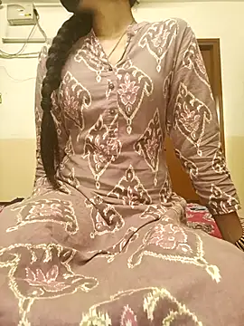 Snapshot of Ruchi-34 chatting on February 2026 11:33:01 PM Ruchi-34 online show from February 2026 11:33:01 PM