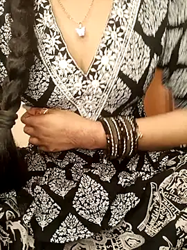 Snapshot of Ruchi-34 chatting on April 2026 07:09:01 PM Ruchi-34 online show from April 2026 07:09:01 PM