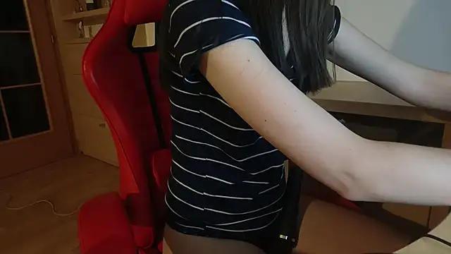 Veronique Valentine online show from September 2025 04:35:02 PM