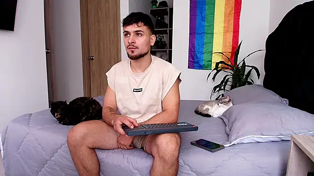 Snapshot of Aron-santoro chatting on June 2026 02:48:02 PM Aron-santoro online show from June 2026 02:48:02 PM
