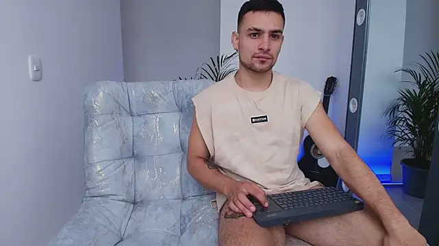 Aron-santoro online show from October 2025 02:49:02 PM