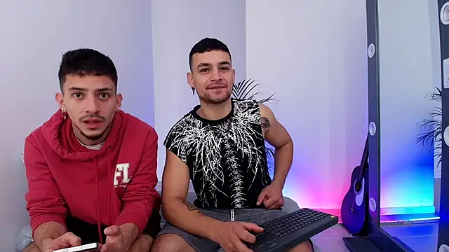 Aron-santoro online show from November 2025 01:59:01 PM