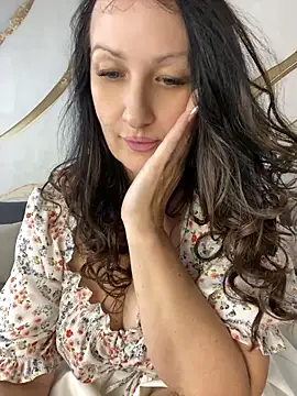 Snapshot of Katie-n chatting on July 2026 08:25:02 AM Katie-n online show from July 2026 08:25:02 AM