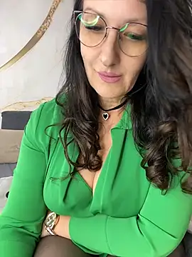 Snapshot of Katie-n chatting on June 2026 11:37:02 AM Katie-n online show from June 2026 11:37:02 AM