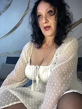 Katie-n online show from September 2025 05:57:02 AM