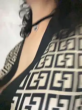 Katie-n online show from November 2025 06:39:01 AM