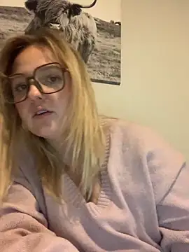 cammy2 online show from January 2025 11:54:01 PM