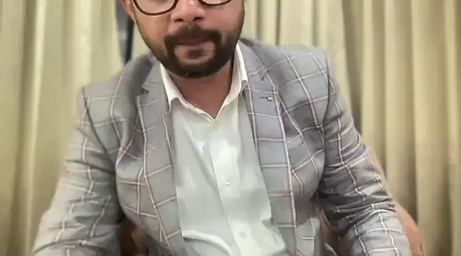 Snapshot of slavekinky001 chatting on January 2025 08:37:02 PM slavekinky001 online show from January 2025 08:37:02 PM