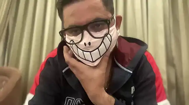 Snapshot of slavekinky001 chatting on January 2025 07:28:02 PM slavekinky001 online show from January 2025 07:28:02 PM