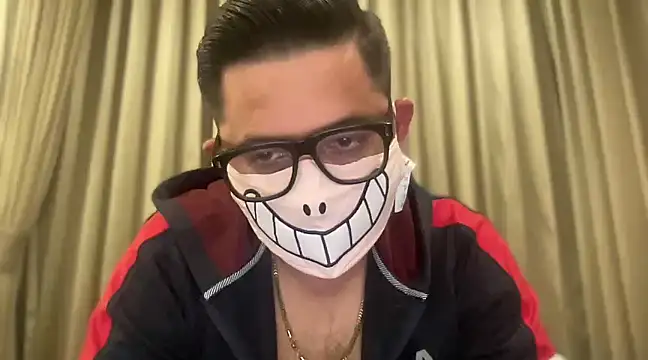 Snapshot of slavekinky001 chatting on January 2025 06:45:02 PM slavekinky001 online show from January 2025 06:45:02 PM