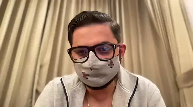 Snapshot of slavekinky001 chatting on December 2024 07:03:02 PM slavekinky001 online show from December 2024 07:03:02 PM