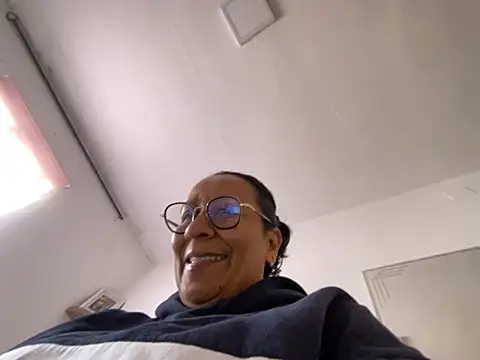 sweeviolet online show from September 2025 03:18:01 PM