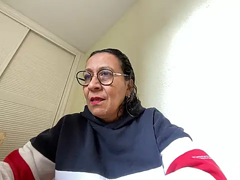 sweeviolet online show from March 2025 01:40:01 PM