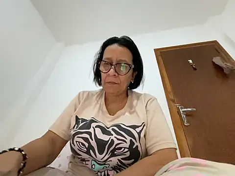 sweeviolet online show from April 2026 07:15:02 AM