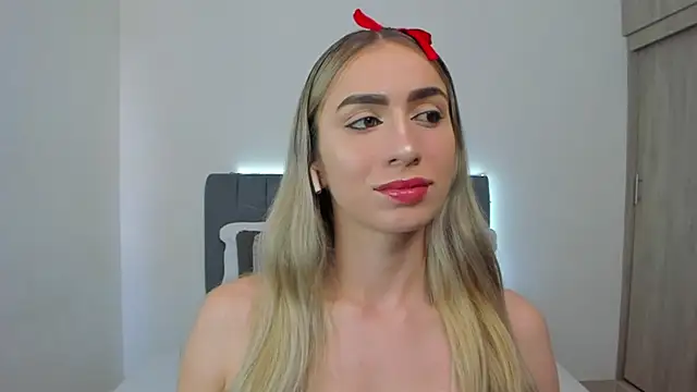 im sarah34 online show from April 2026 05:06:02 PM