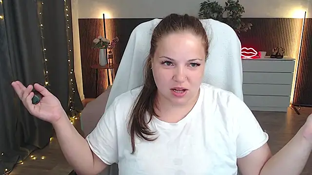 Crazyy girl  online show from July 2026 04:02:02 AM