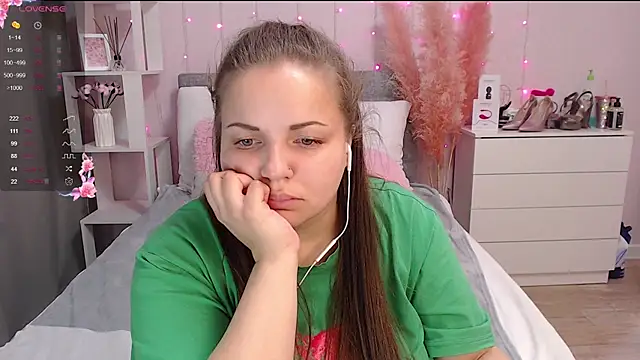 Snapshot of Crazyy_girl_ chatting on March 2025 04:17:01 PM Crazyy girl online show from March 2025 04:17:01 PM